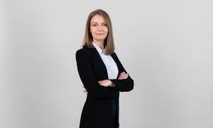 Фотосъемка в студии в Москве - женский бизнес портрет