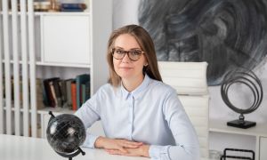 Фотосъемка в студии в Москве - мужской бизнес портрет